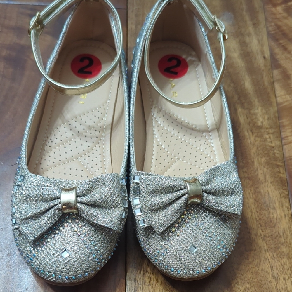 Tahari Gold Glitter Dress Shoes with Bow